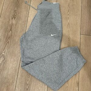 Nike over sized fit sweatpants NWT